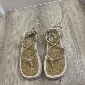 Coolway summer sandals light weight size 7